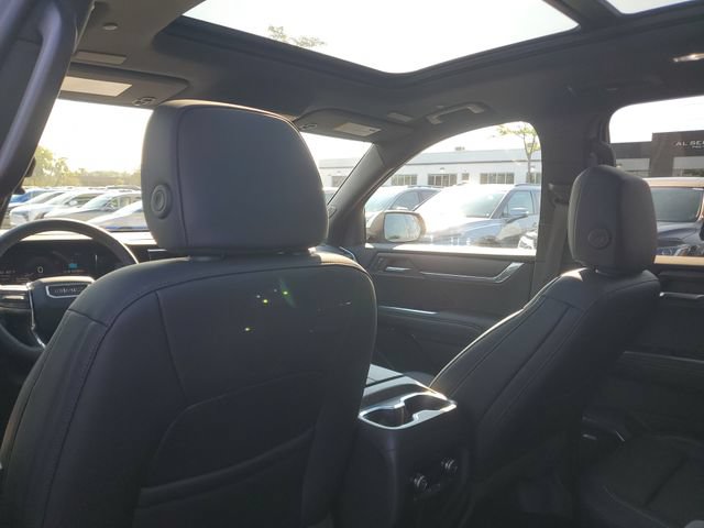 Certified 2024 GMC Acadia Elevation w/ Luxury Package AWD/4WD image 12