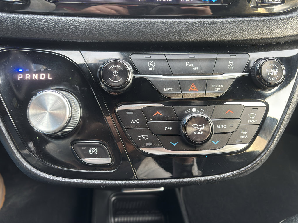 Used 2018 Chrysler Pacifica Touring-L w/ Premium Audio Group image 23