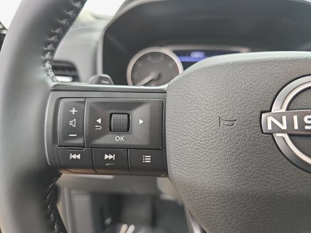 Used 2026 Nissan Rogue SV FWD image 17