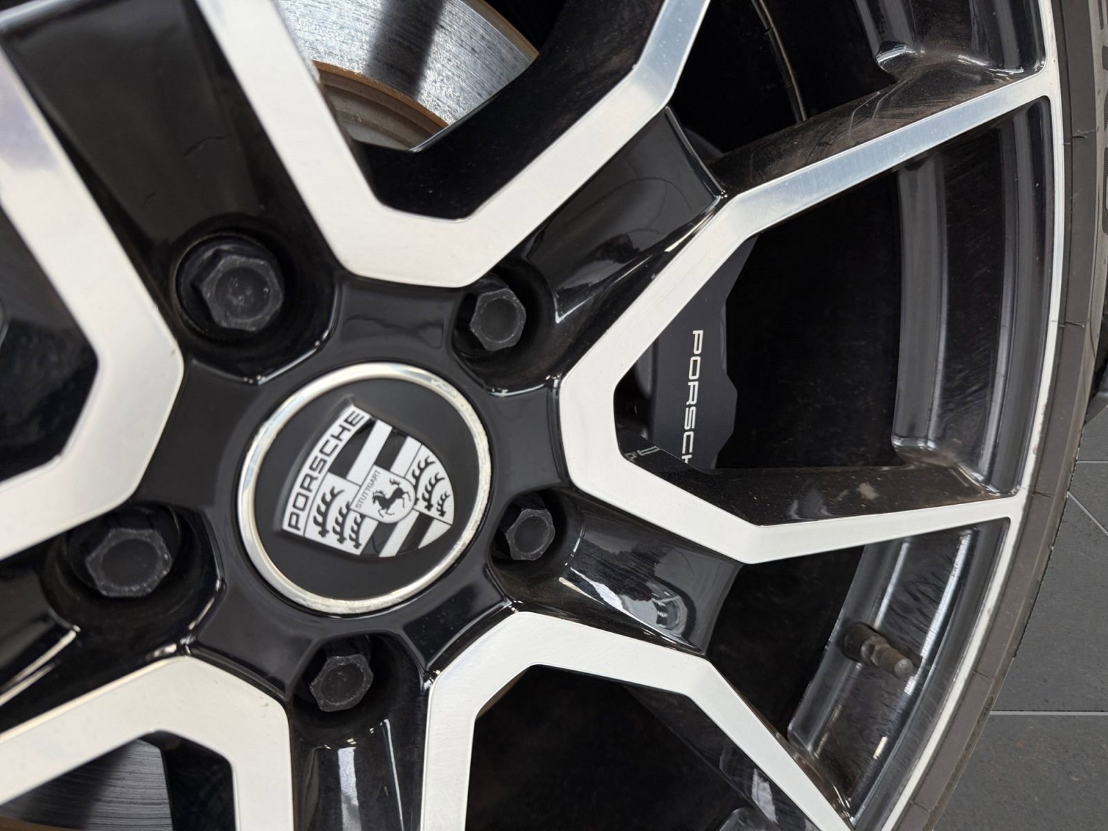 Used 2022 Porsche Taycan image 41