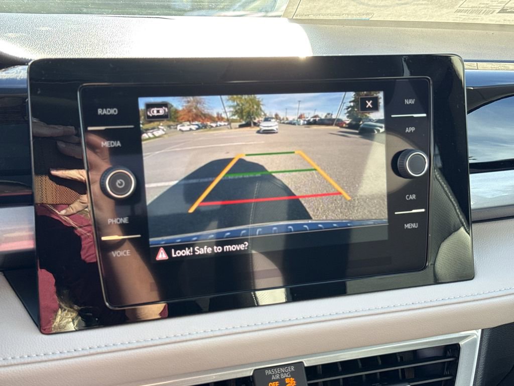 New 2026 Volkswagen Taos SEL image 30