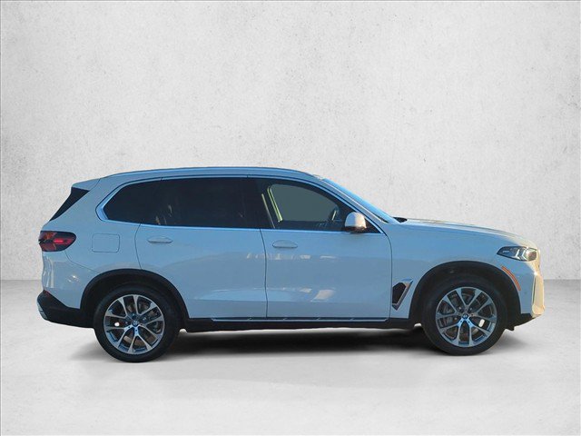 Used 2024 BMW X5 sDrive40i w/ Premium Package RWD image 4