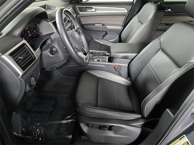 Used 2023 Volkswagen Atlas Cross Sport SE w/ Black Wheel Package image 13