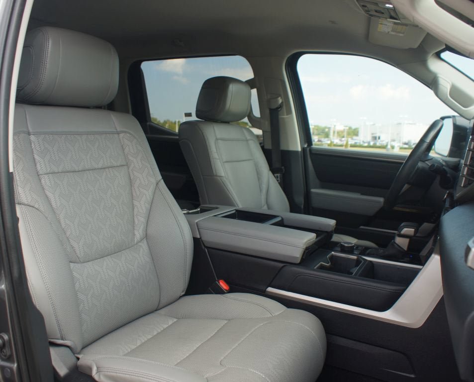 Used 2024 Toyota Tundra Limited AWD/4WD image 24
