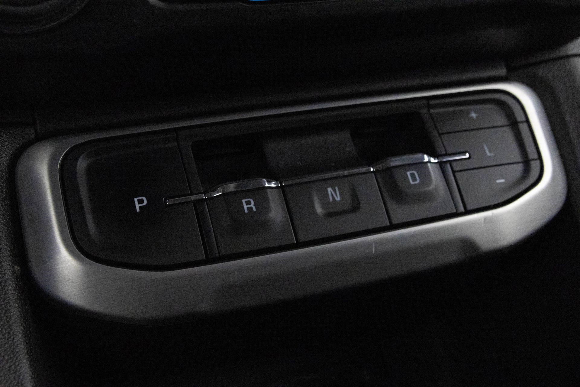 Certified 2023 GMC Acadia SLT image 26