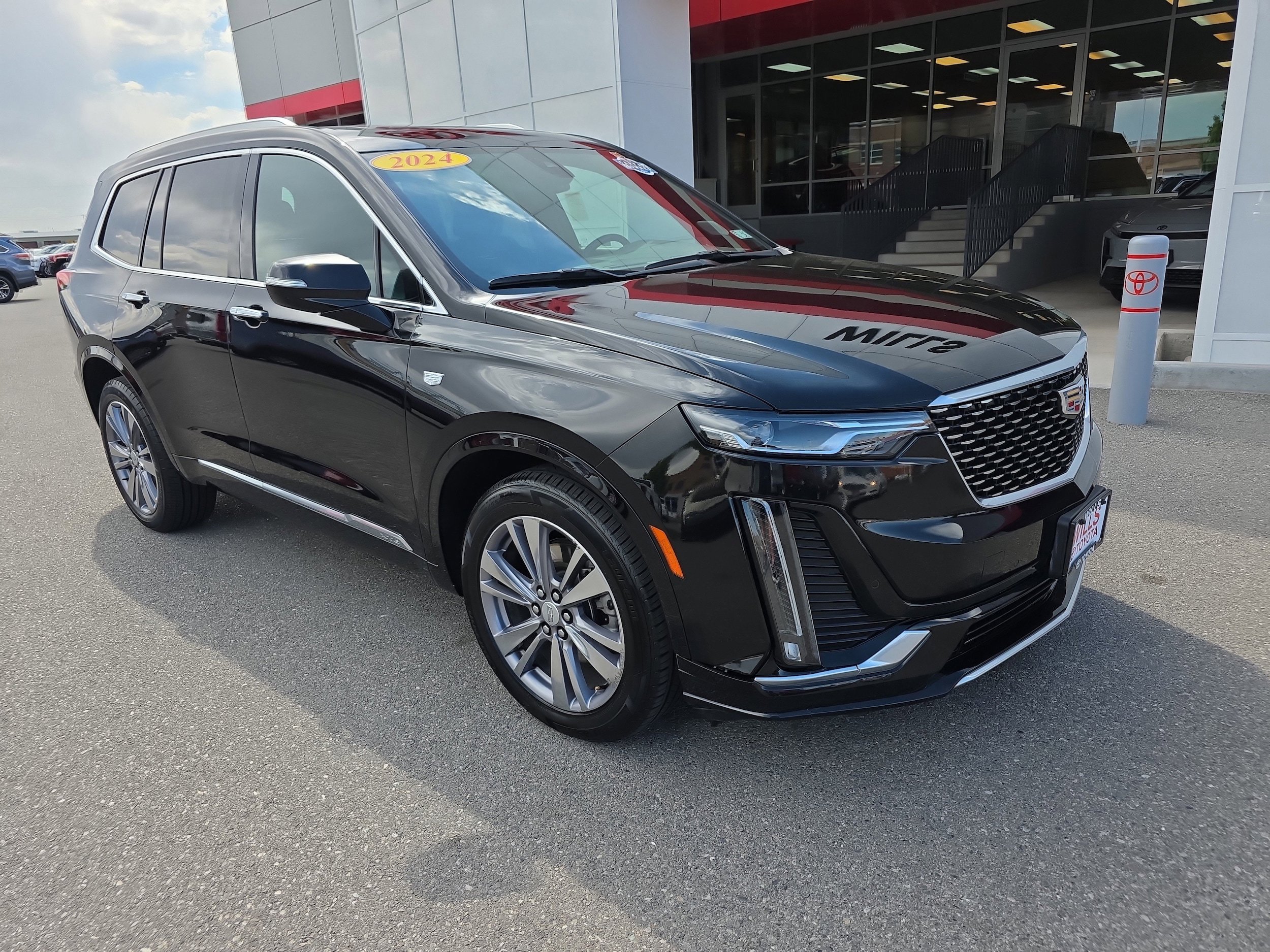 Used 2024 Cadillac XT6 Premium Luxury