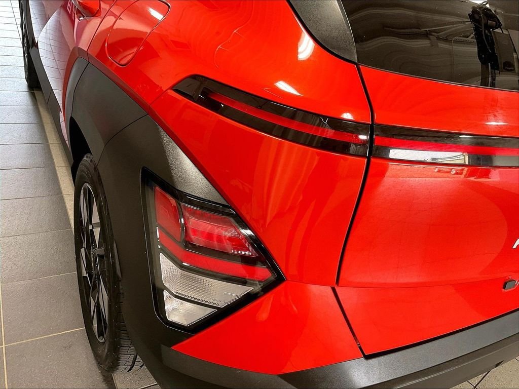 Used 2024 Hyundai Kona SEL FWD image 33