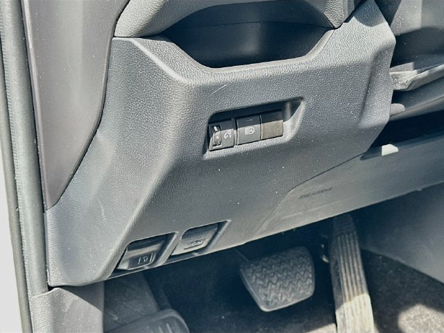 Certified 2023 Toyota RAV4 LE AWD/4WD image 10