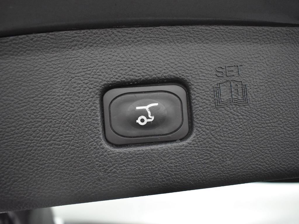 Used 2024 Ford Edge Titanium image 33