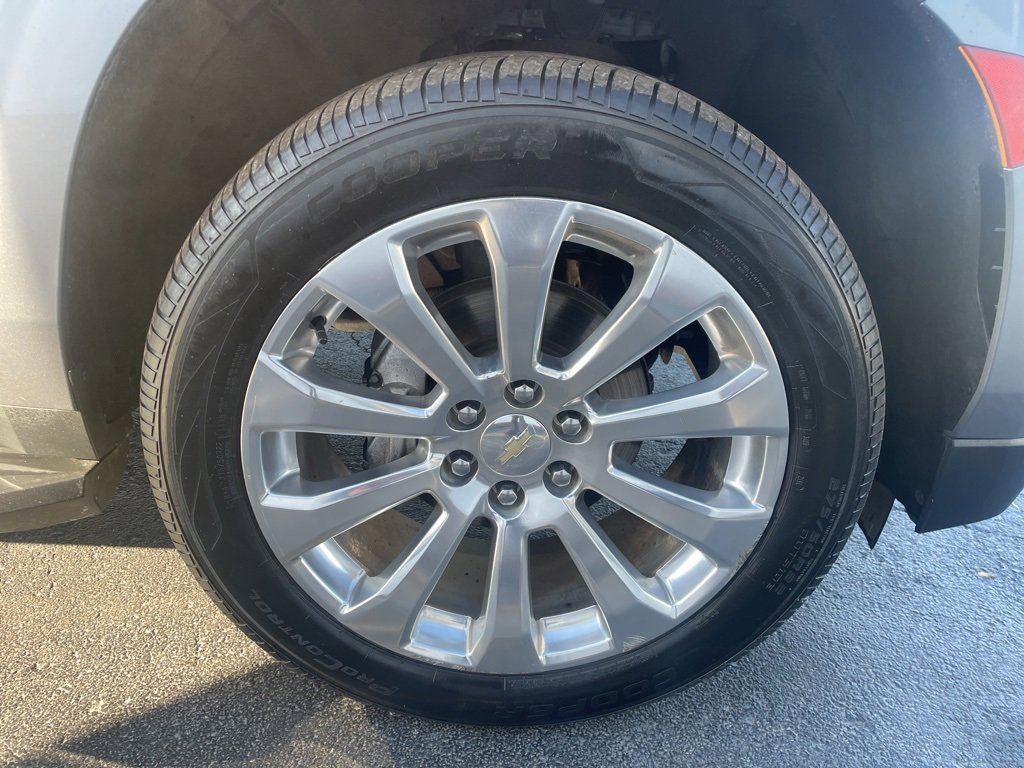 Used 2021 Chevrolet Suburban Premier w/ Premium Package image 8