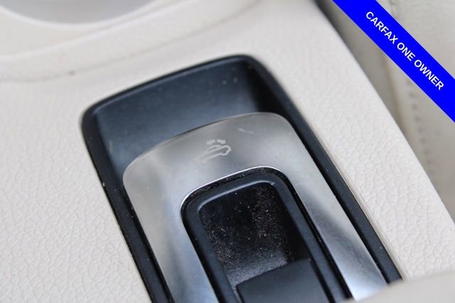 Used 2015 Volkswagen Eos Executive image 25