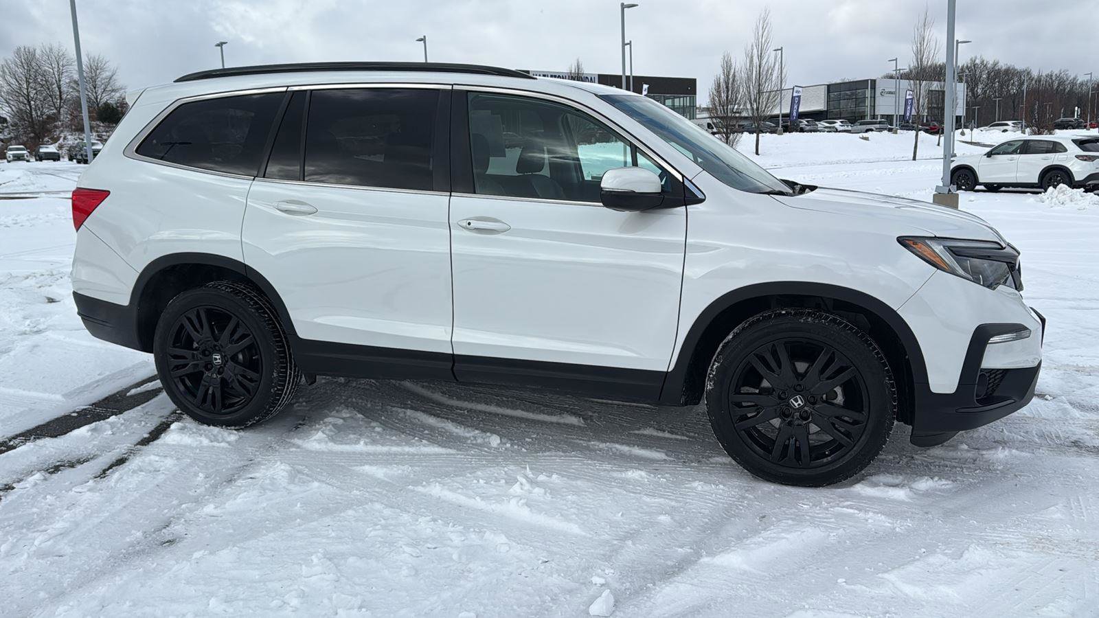 Used 2022 Honda Pilot Special Edition image 3