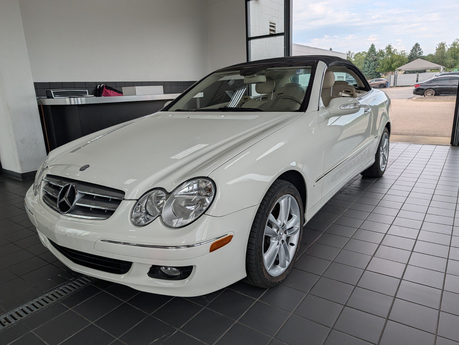 Used 2007 Mercedes-Benz CLK 350 Cabriolet image 7