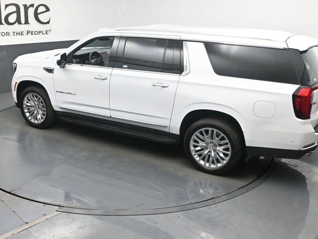 Used 2025 GMC Yukon XL Denali AWD/4WD image 41