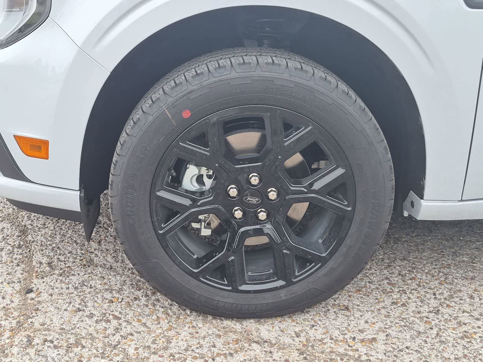 New 2026 Ford Maverick Lobo AWD/4WD image 31