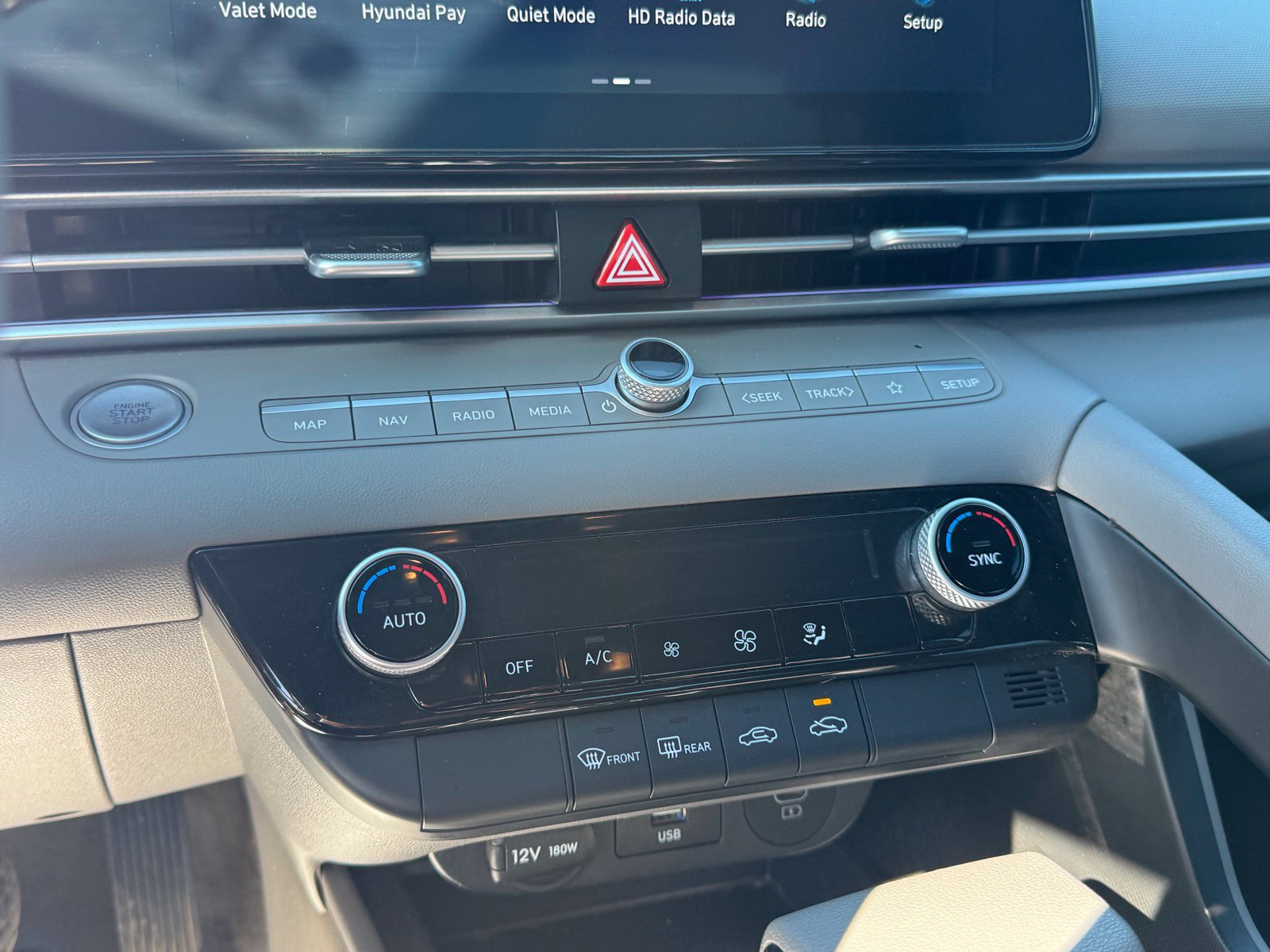 Used 2024 Hyundai Elantra SEL FWD image 20