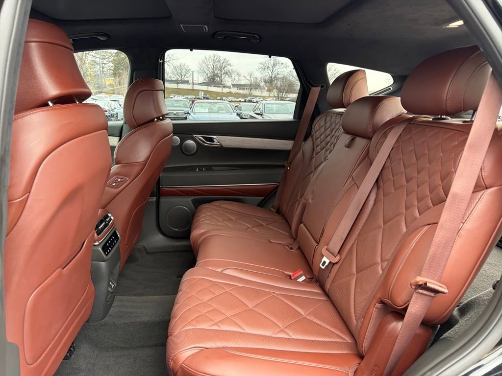 Used 2025 Genesis GV80 3.5T Prestige image 34