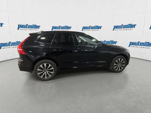 Used 2024 Volvo XC60 B5 Plus AWD/4WD image 11