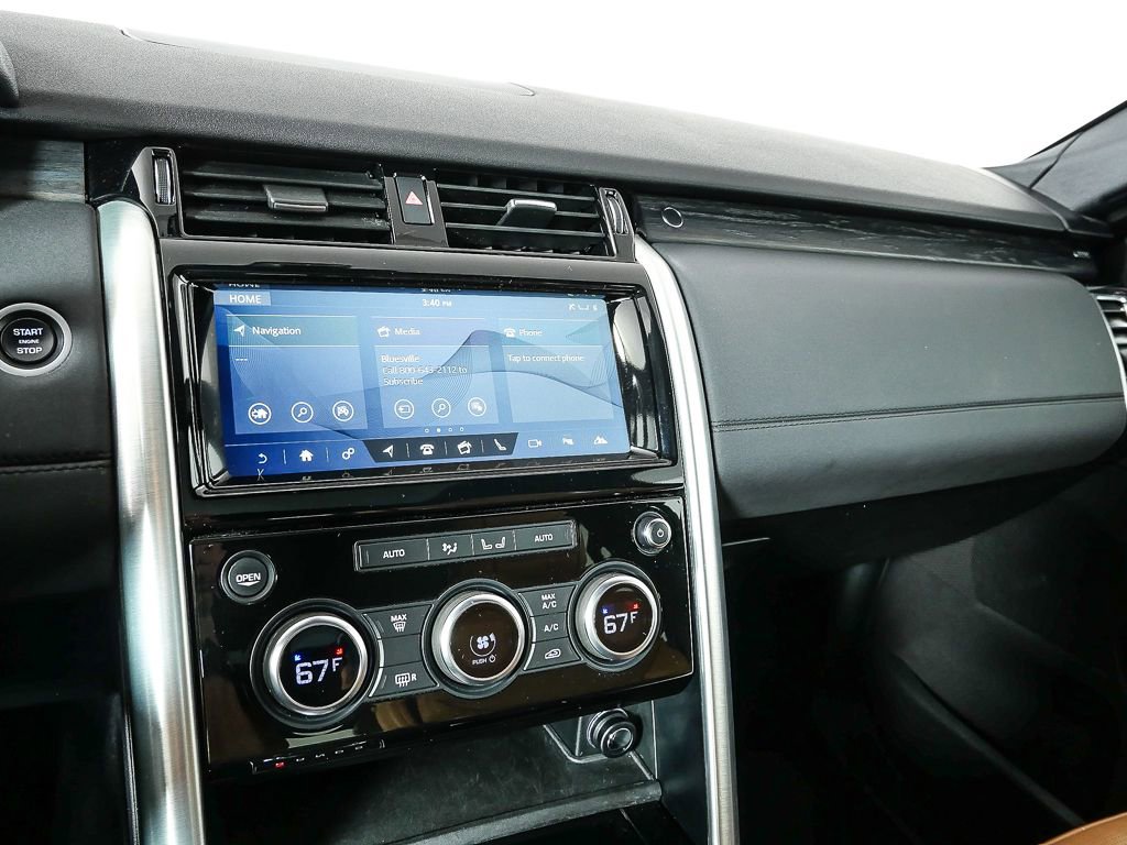 Used 2018 Land Rover Discovery HSE image 13