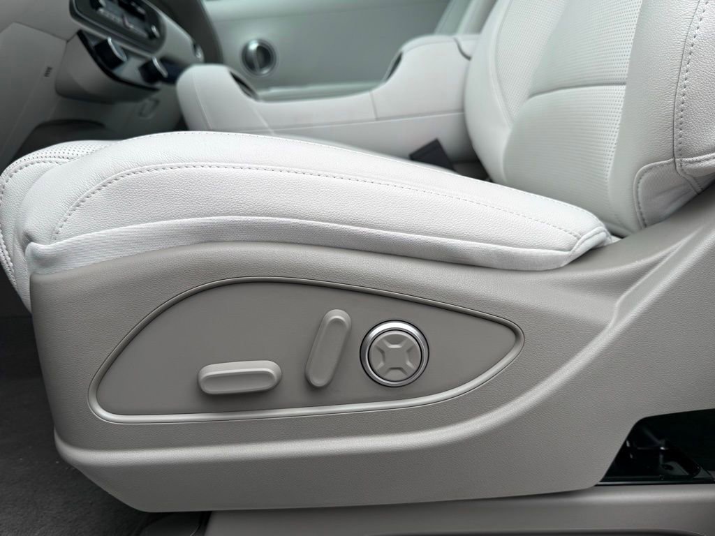 Used 2026 Hyundai Palisade Limited image 9