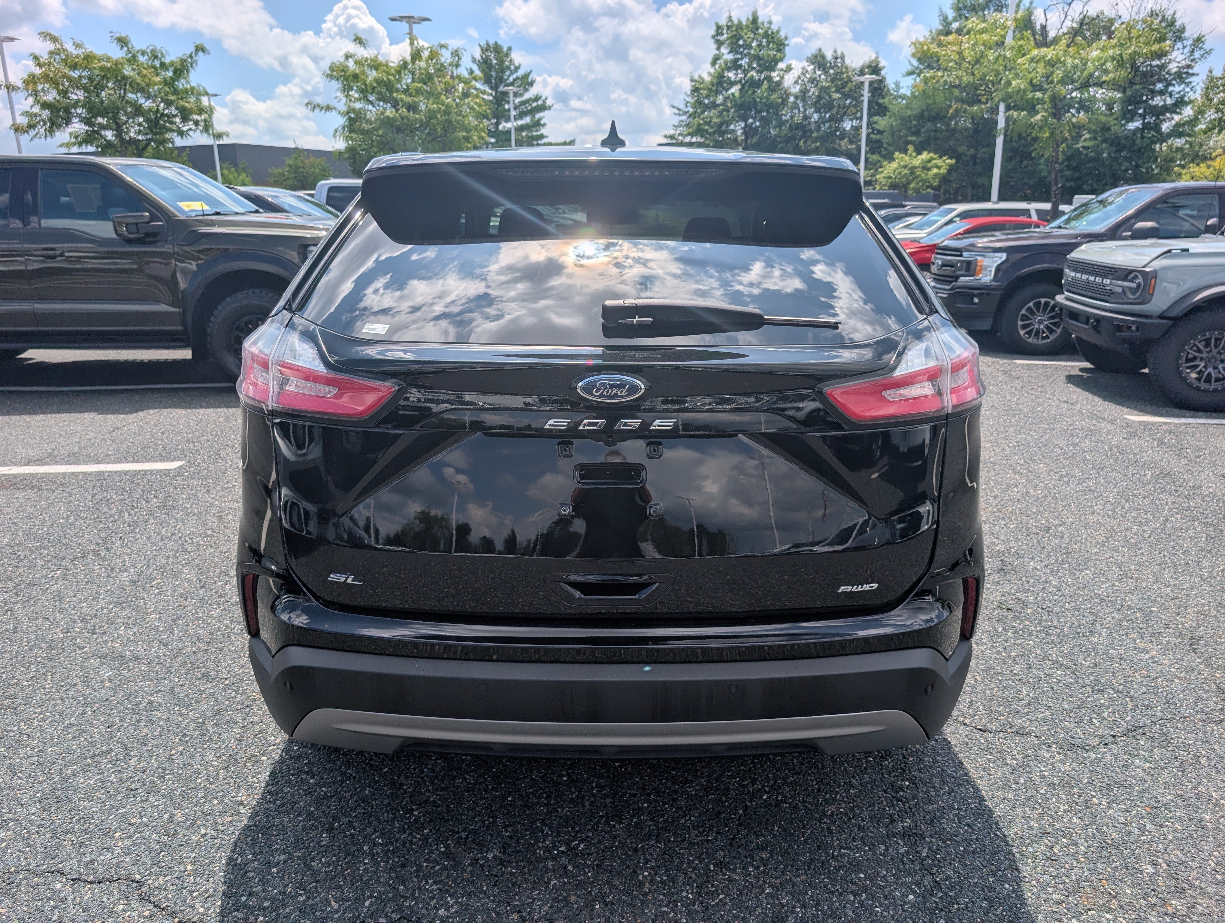 Certified 2024 Ford Edge SEL AWD/4WD image 4