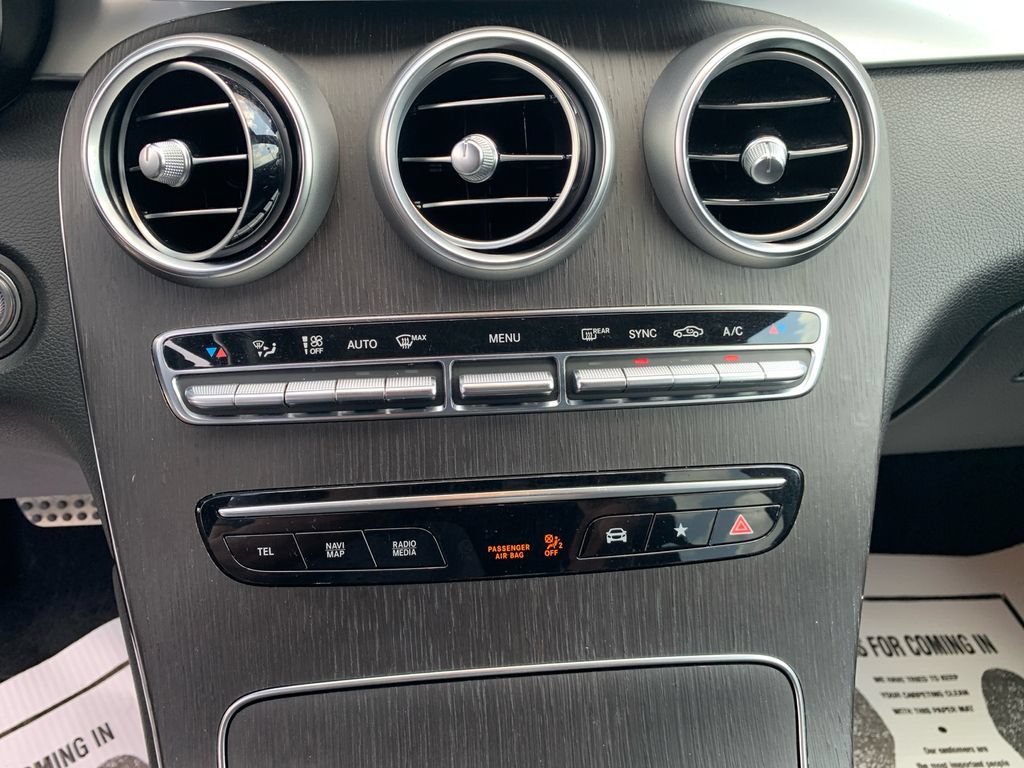 Used 2021 Mercedes-Benz GLC 300 4MATIC w/ AMG Line image 20