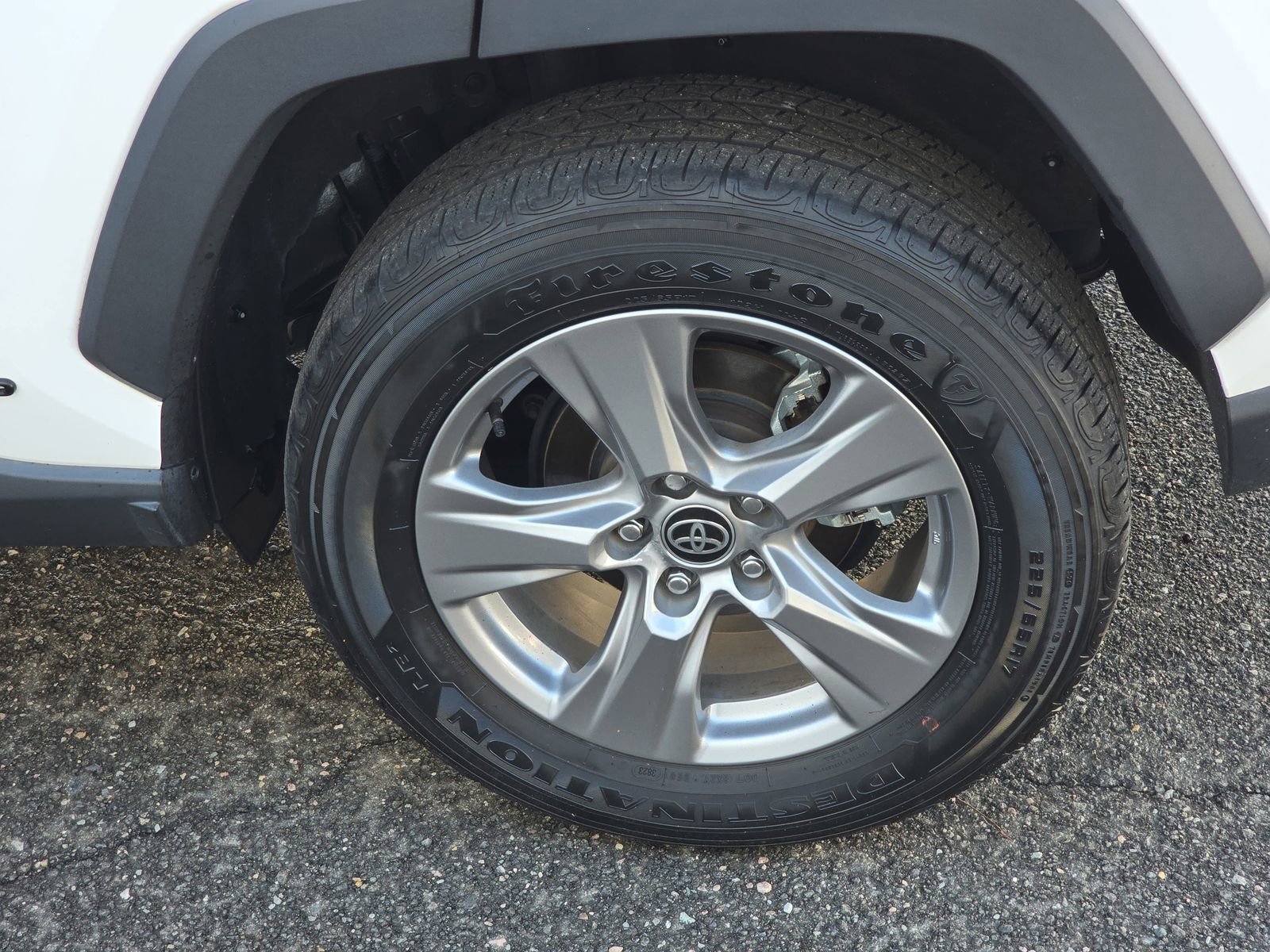 Used 2024 Toyota RAV4 XLE image 37