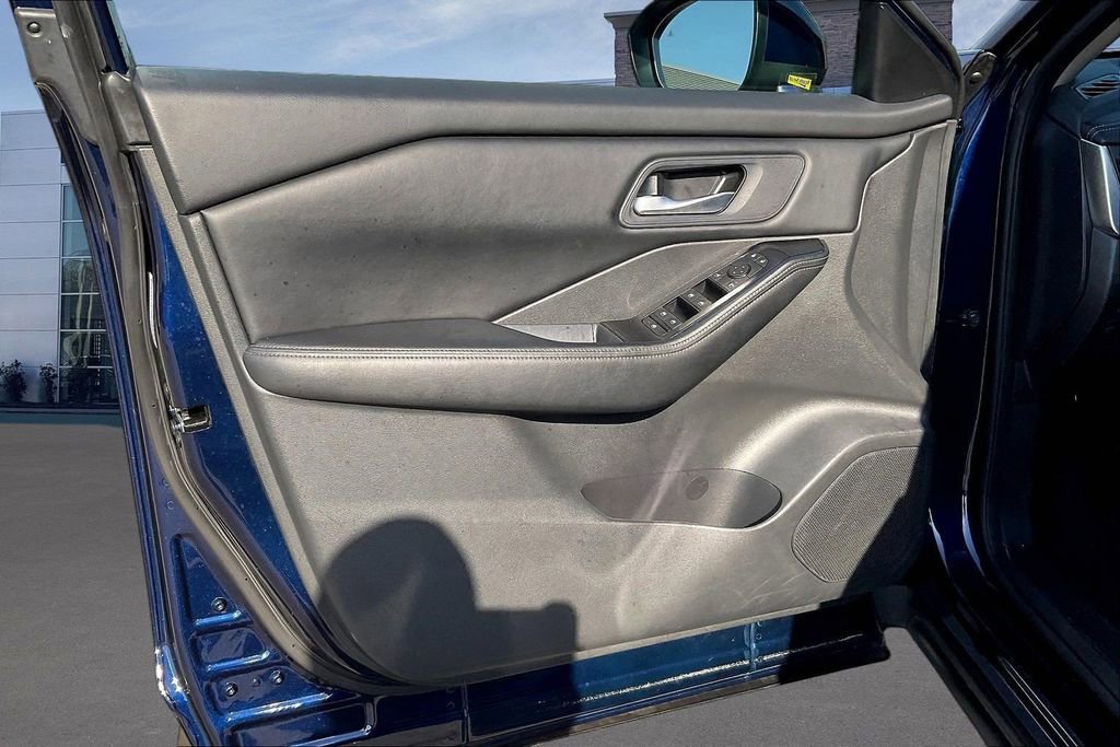 Used 2025 Nissan Rogue SV FWD image 20