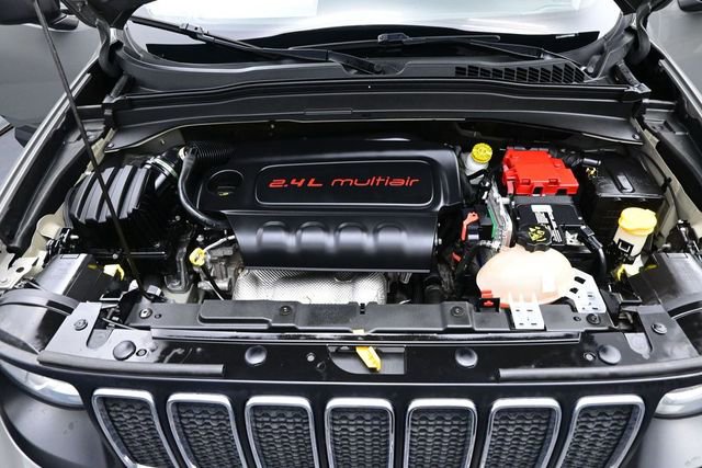 Used 2019 Jeep Renegade Latitude FWD image 22