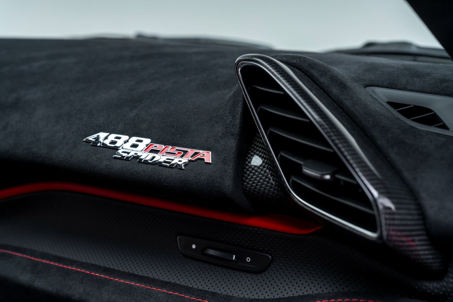 Used 2020 Ferrari 488 Pista Spider image 79