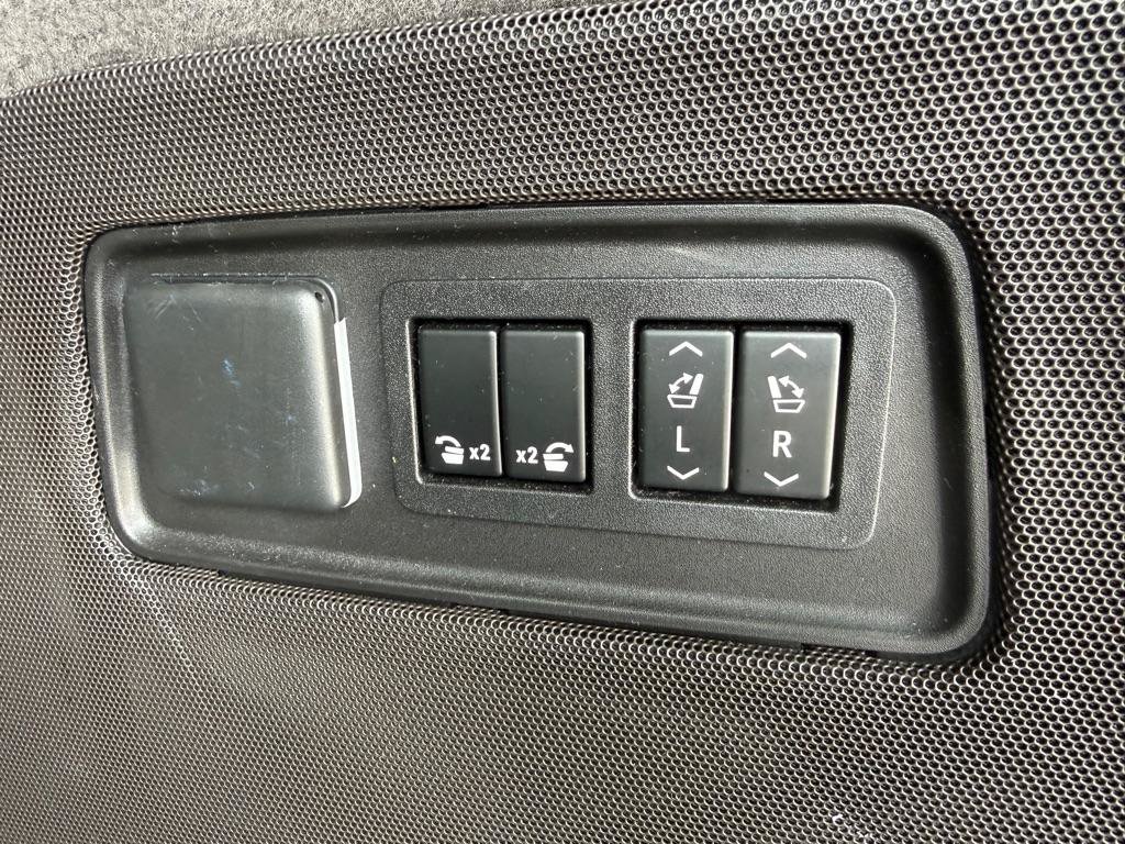 Used 2022 Cadillac Escalade ESV Sport w/ Touring Package AWD/4WD image 10