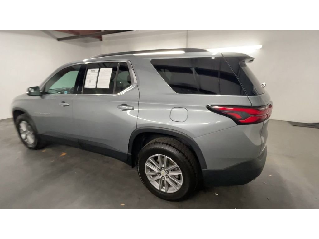 Used 2023 Chevrolet Traverse LT image 6