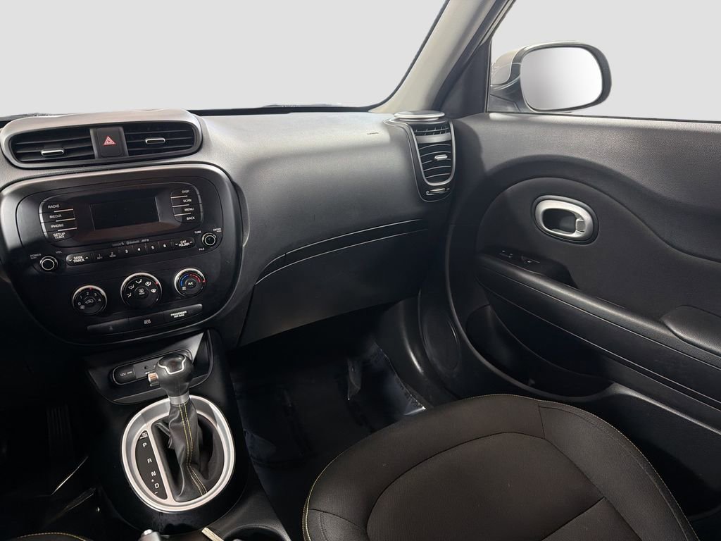 Used 2015 Kia Soul + FWD image 23