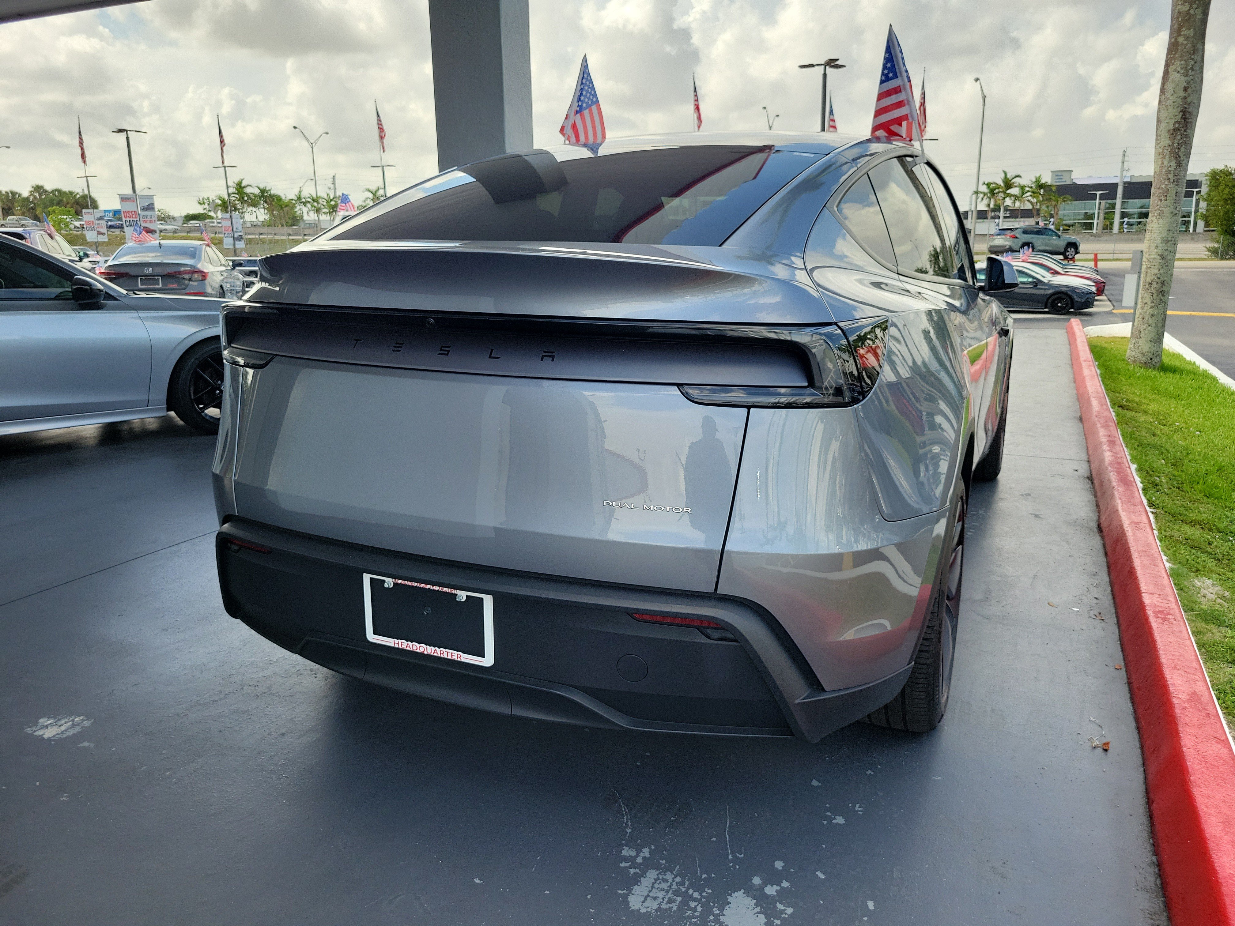 Used 2026 Tesla Model Y AWD image 11