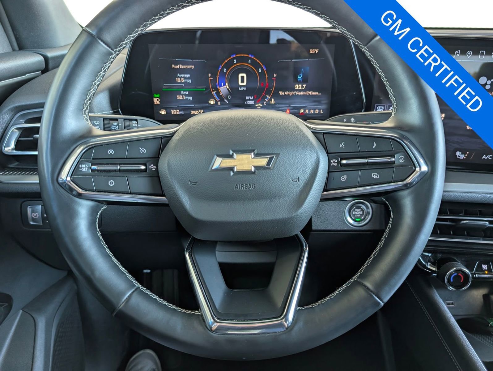 Used 2025 Chevrolet Traverse LT image 14