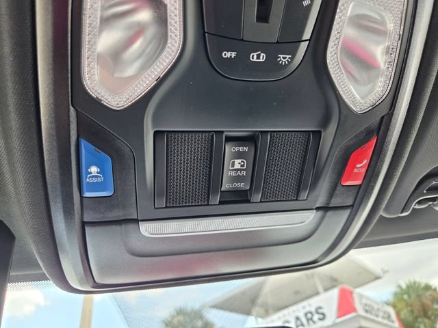 Certified 2024 RAM 3500 Tradesman w/ Chrome Appearance Group AWD/4WD image 34