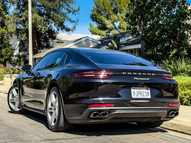 Used 2018 Porsche Panamera 4 image 16