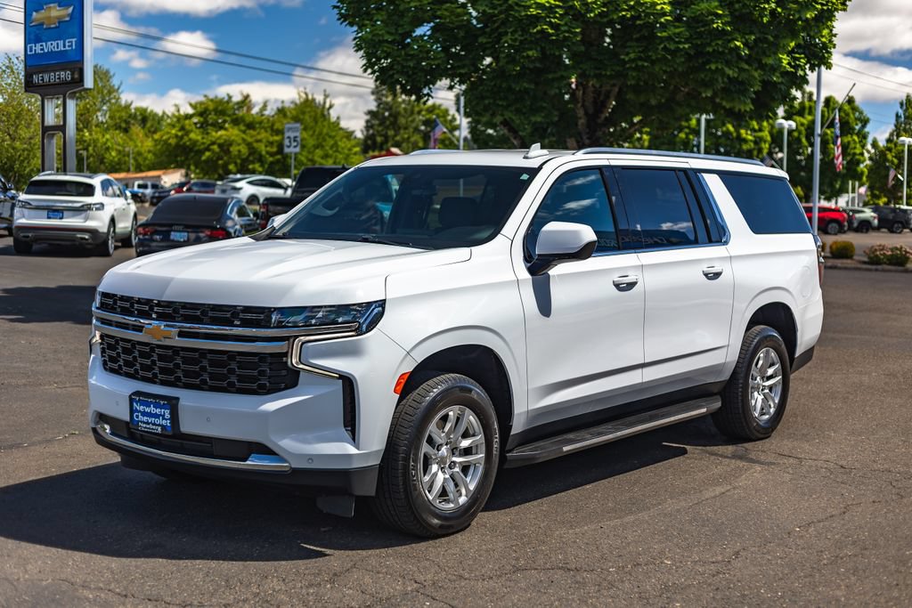 Used 2022 Chevrolet Suburban LS AWD/4WD image 4