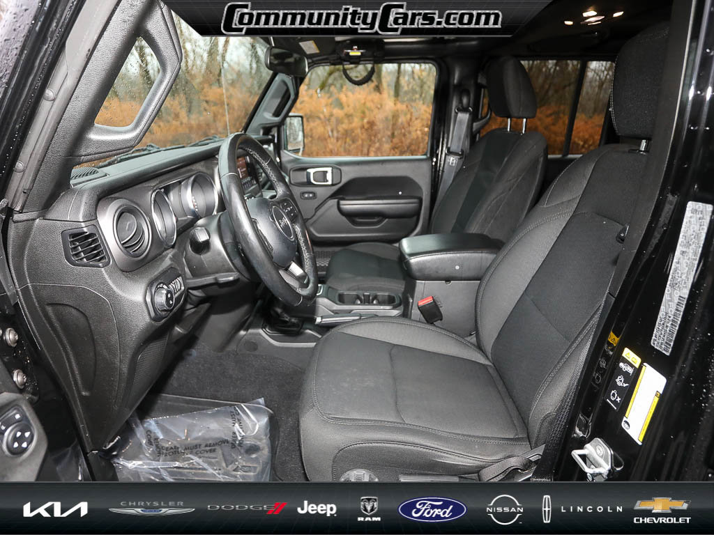 Used 2021 Jeep Gladiator Sport image 13