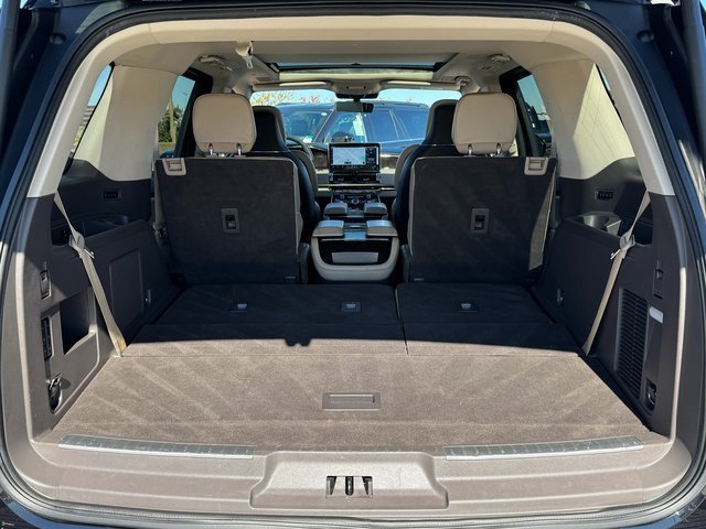 Used 2022 Lincoln Navigator Reserve image 20