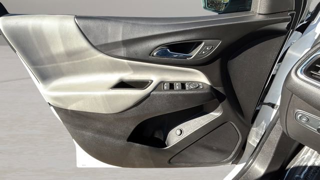 Used 2022 Chevrolet Equinox LT image 17