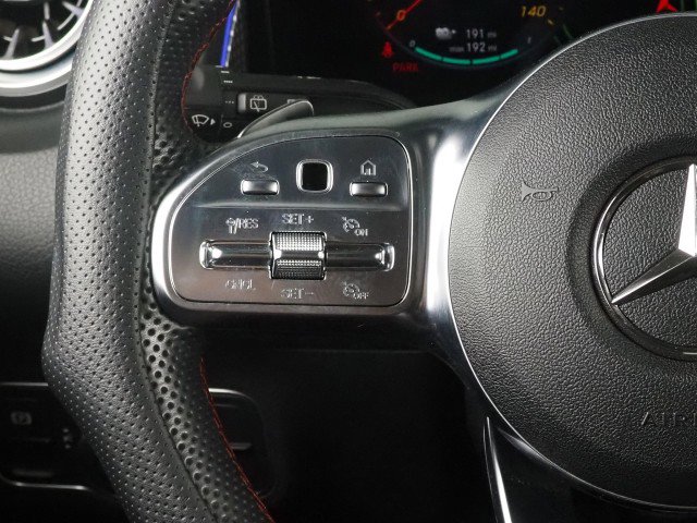 Used 2022 Mercedes-Benz EQB 300 4MATIC image 21