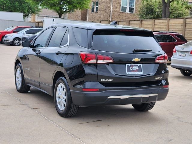Used 2024 Chevrolet Equinox LT image 3