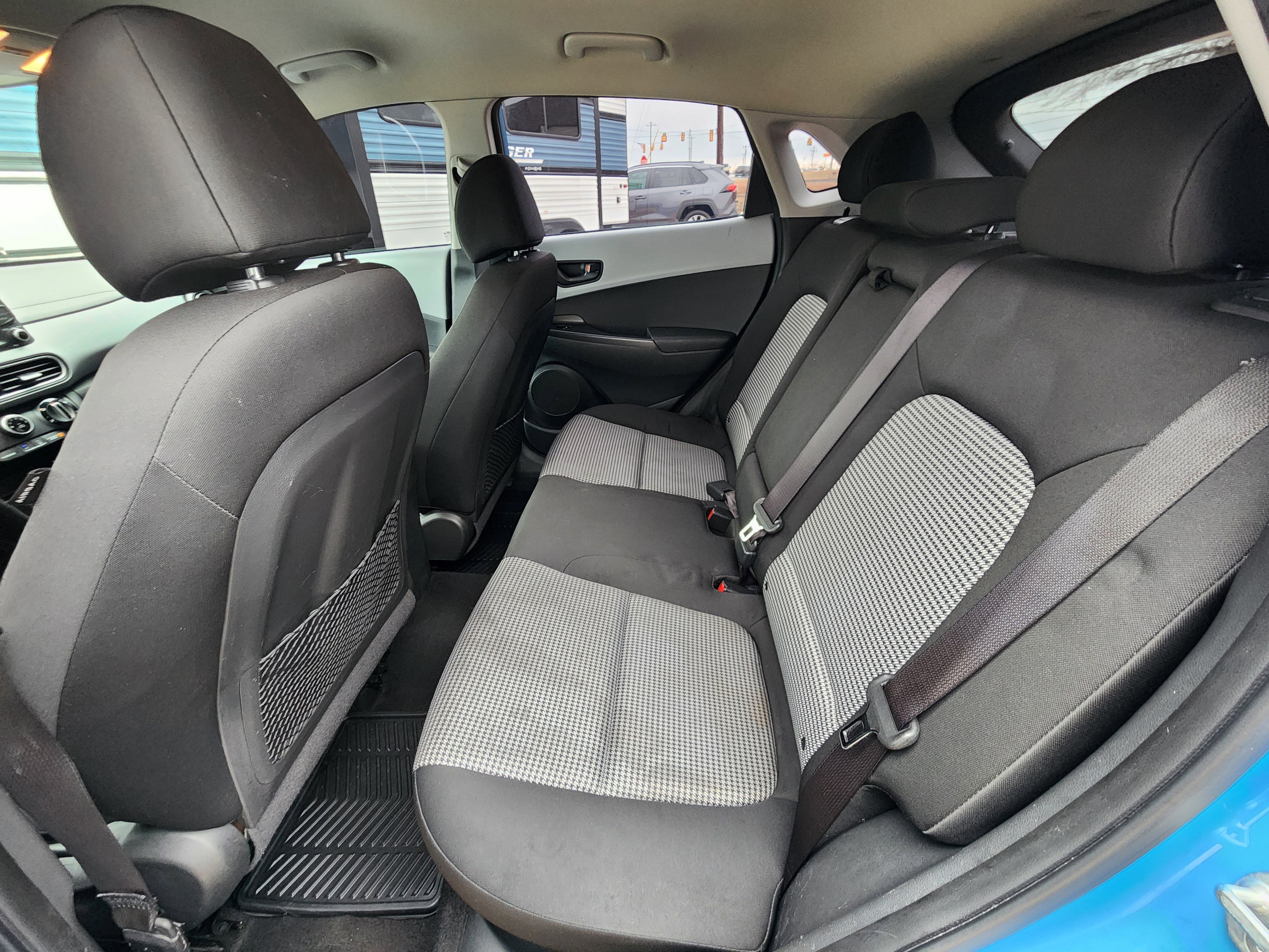 Used 2021 Hyundai Kona SE image 16