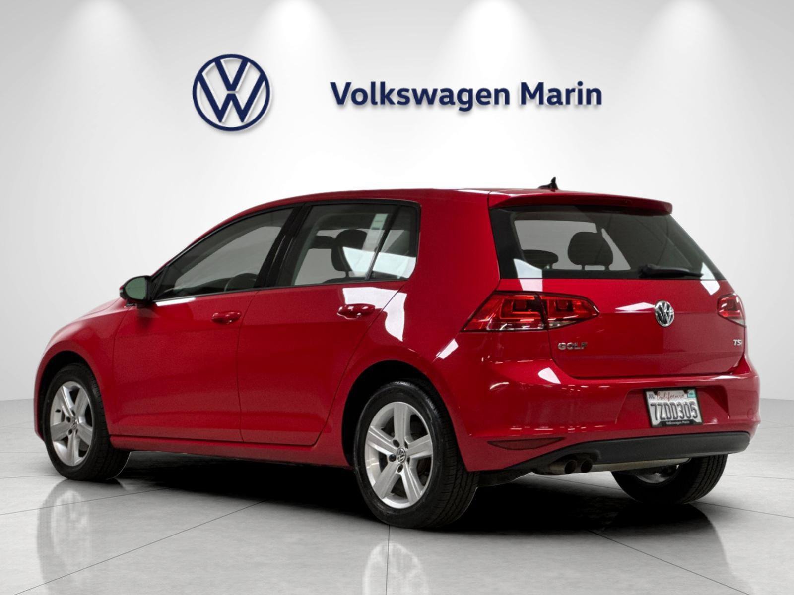 Used 2017 Volkswagen Golf S FWD image 3