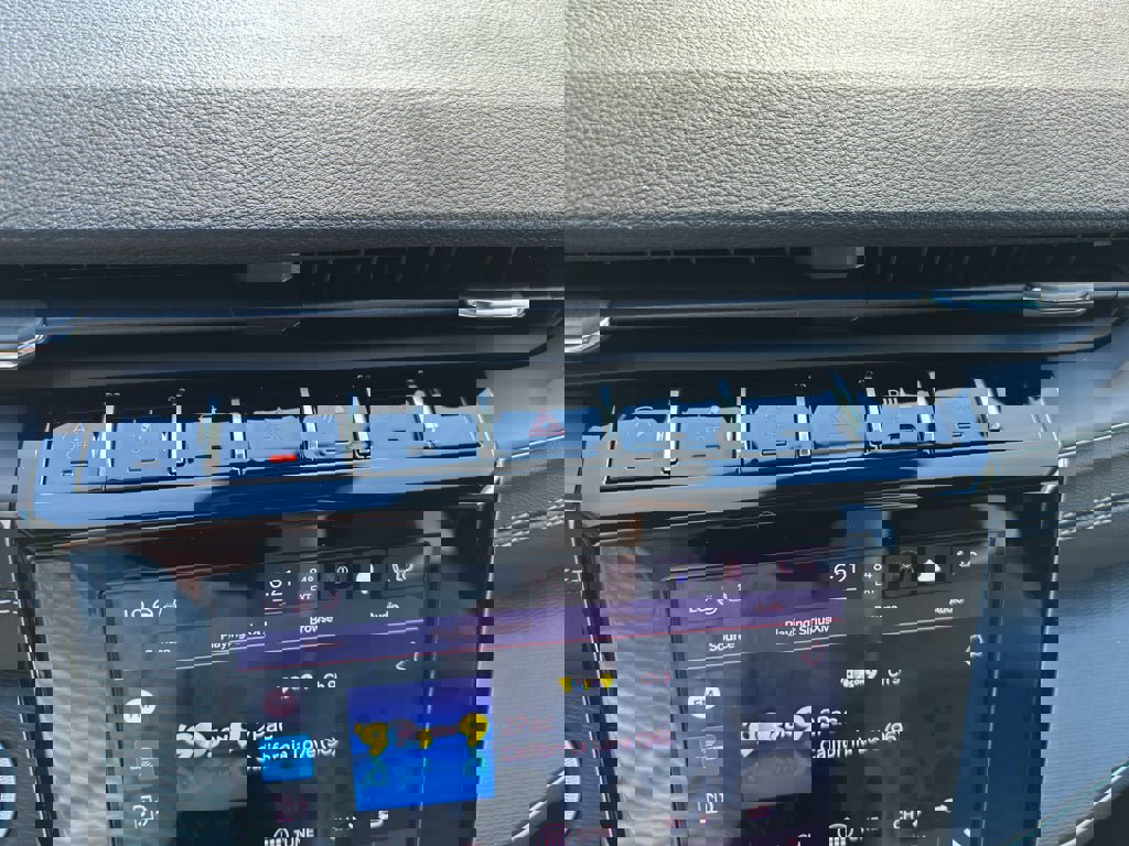 New 2025 Jeep Grand Cherokee L Altitude image 15