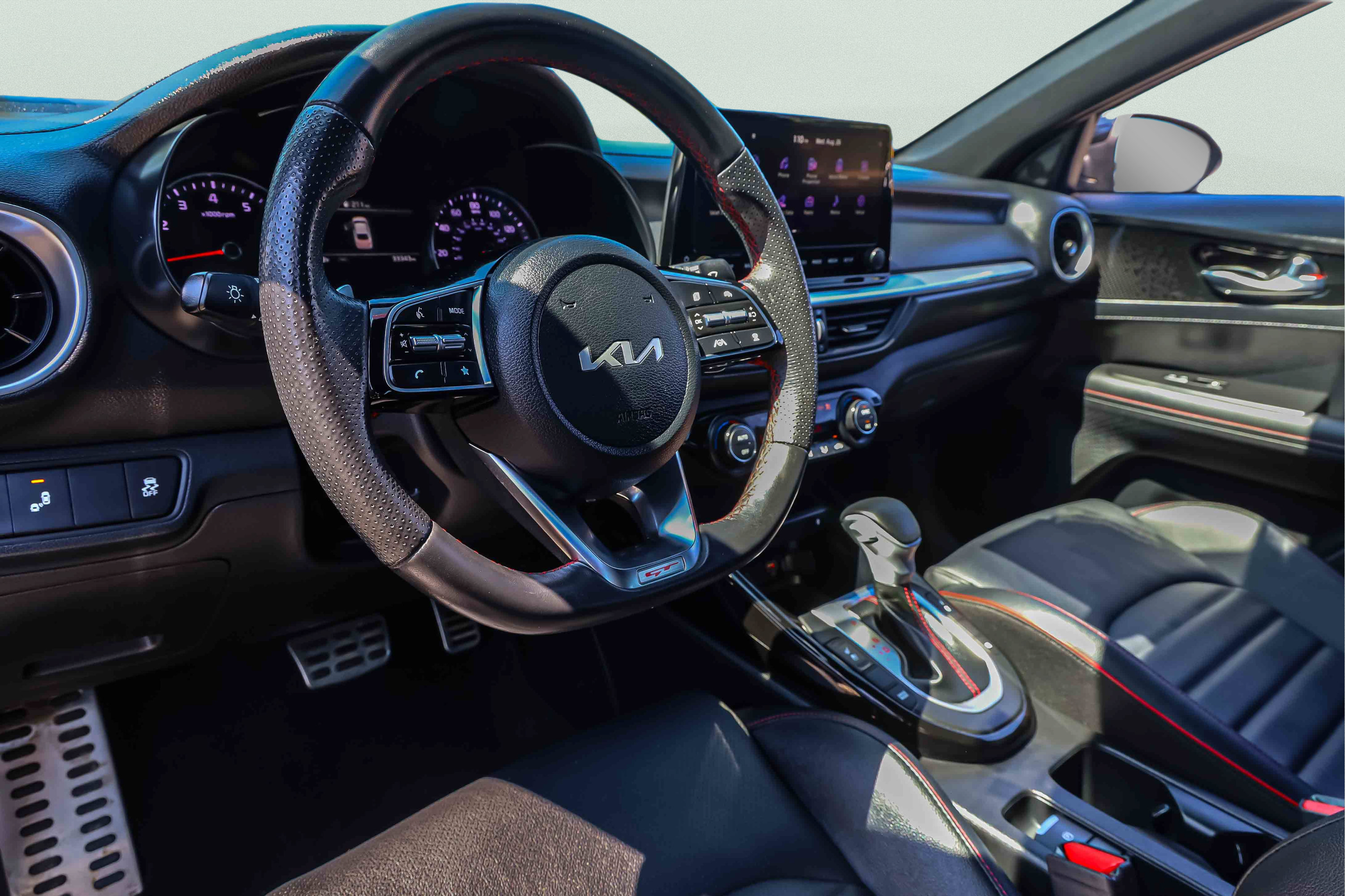 Certified 2024 Kia Forte GT w/ GT2 Package FWD image 7