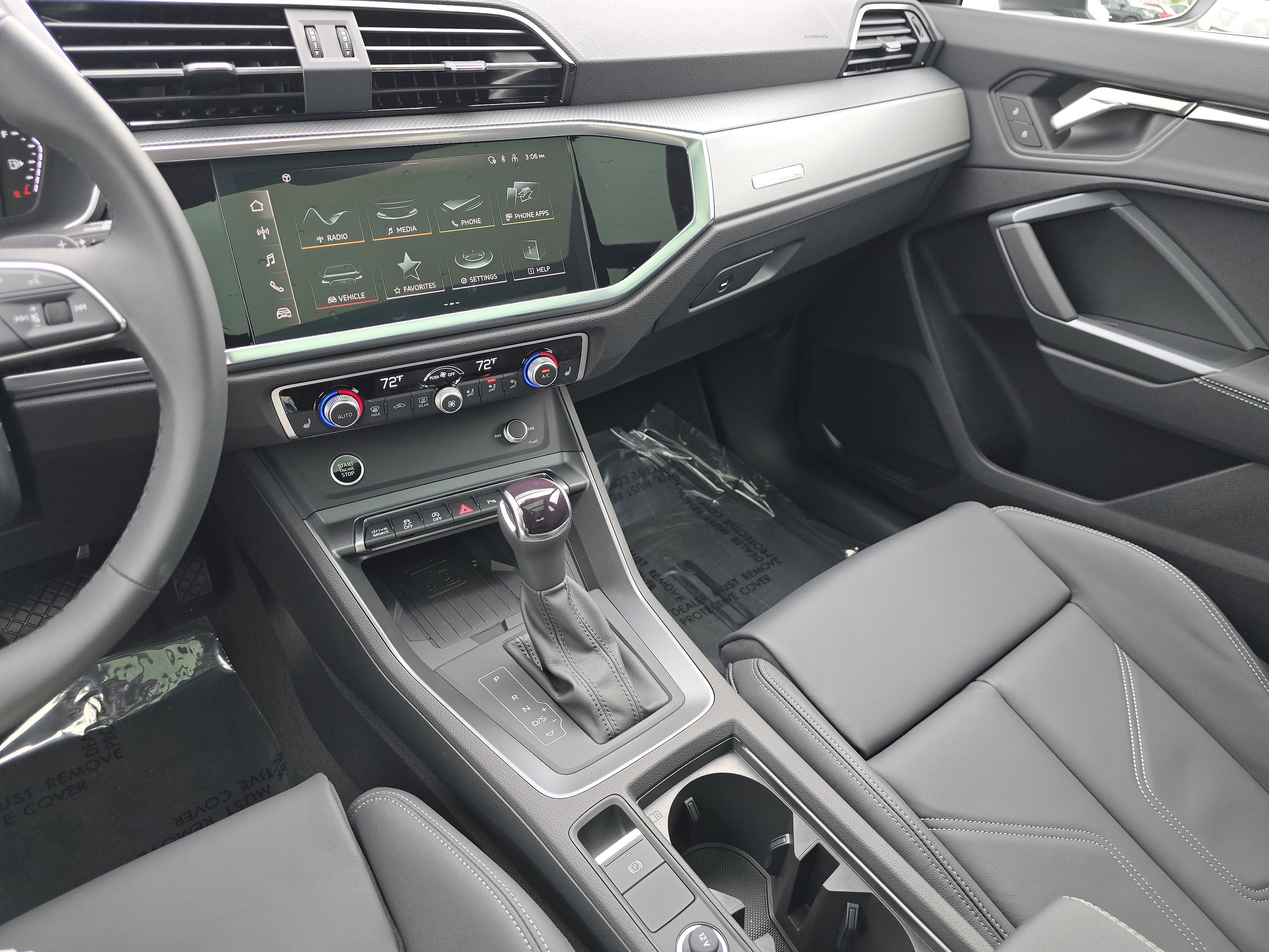 New 2025 Audi Q3 2.0T Premium image 26