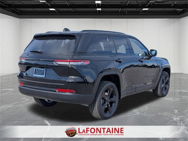 New 2025 Jeep Grand Cherokee Limited w/ Black Appearance Package image 5