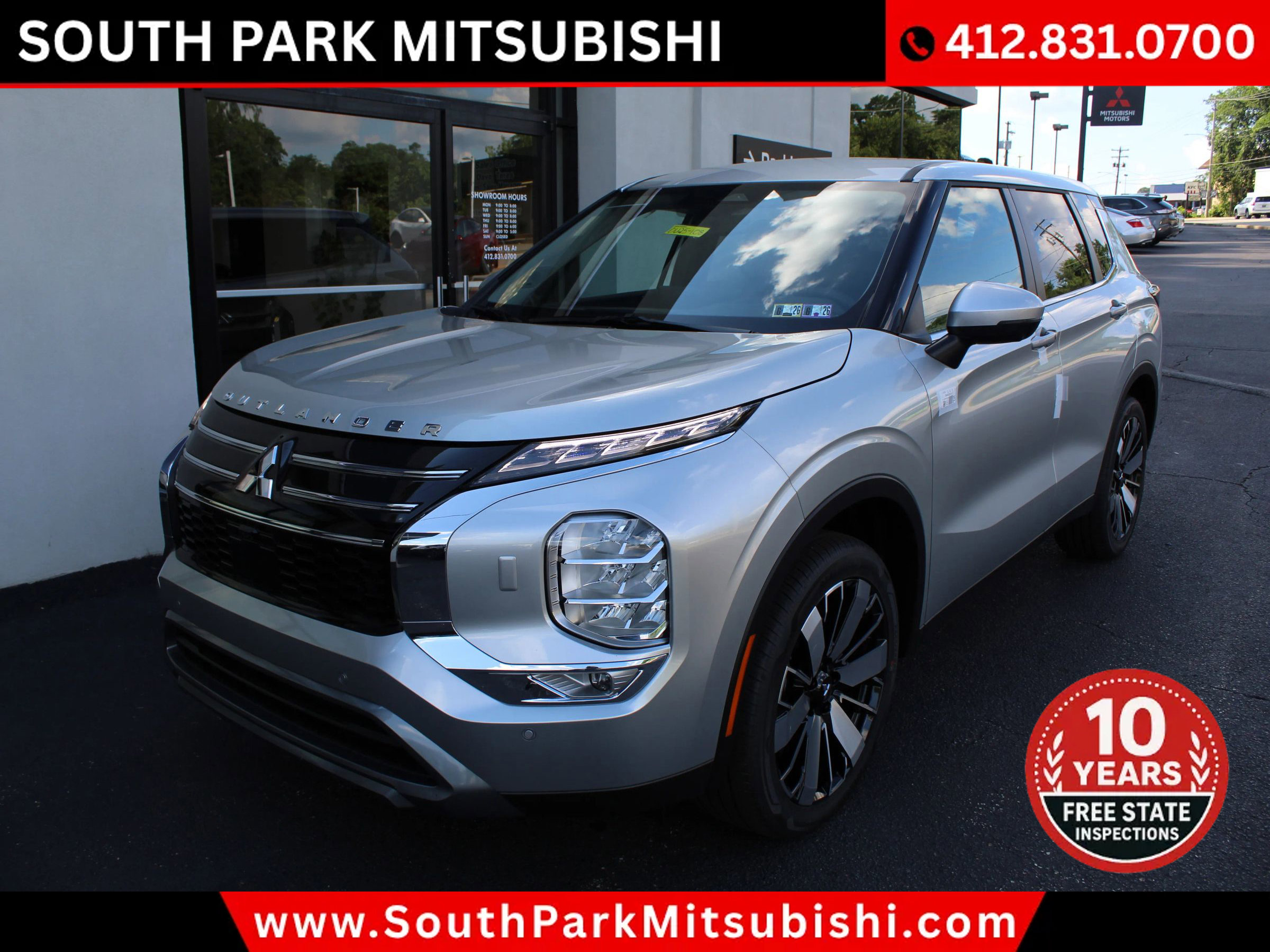 New 2025 Mitsubishi Outlander SE image 3